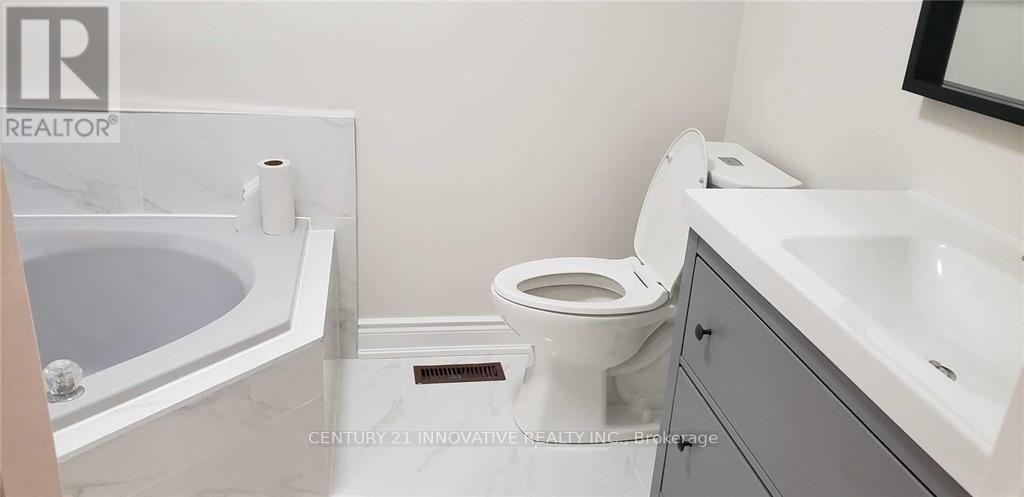 Photo 23 of Upper 32 Yellowood Circle, Vaughan ON