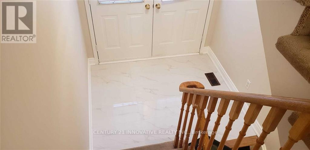 Photo 29 of Upper 32 Yellowood Circle, Vaughan ON
