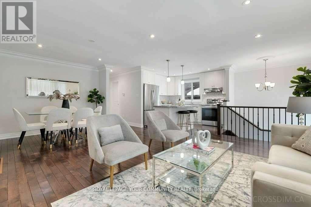 Photo 2 of 350 Amelia Street, Newmarket ON