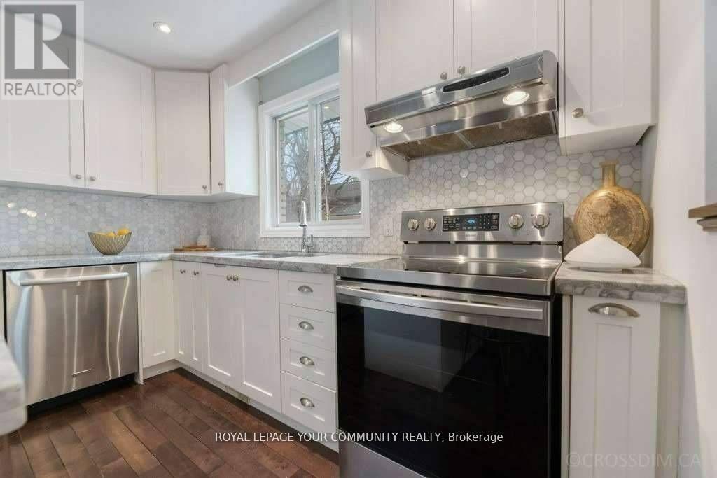 Photo 9 of 350 Amelia Street, Newmarket ON