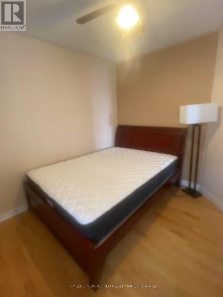 Photo 14 of 5 Rivington Avenue, Vaughan ON
