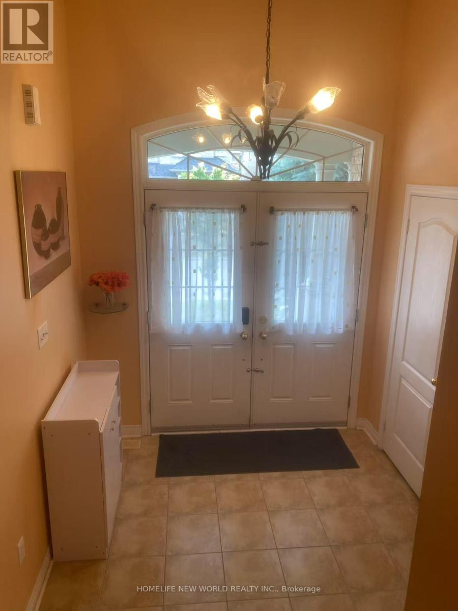 Photo 2 of 5 Rivington Avenue, Vaughan ON