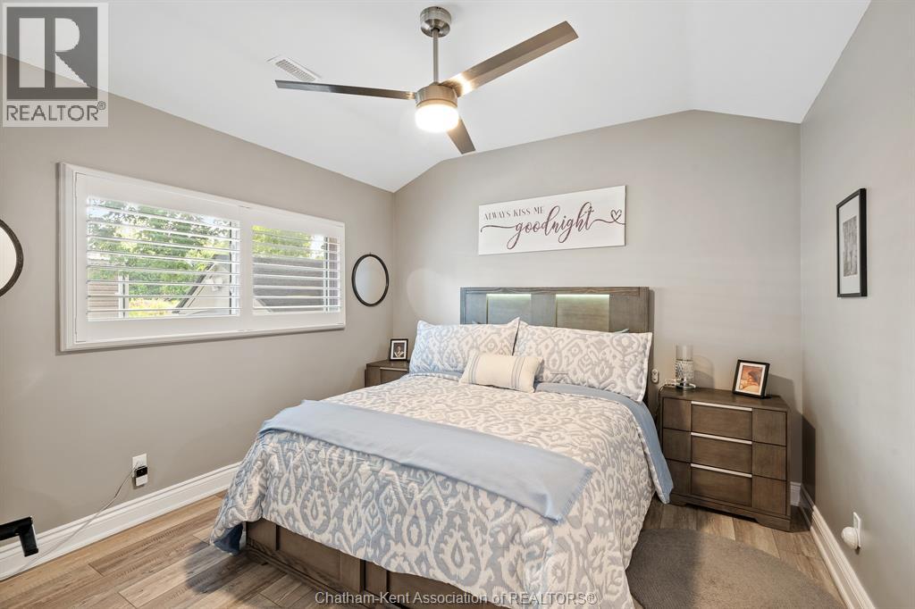 Photo 9 of 23 Sutton Court, Chatham ON