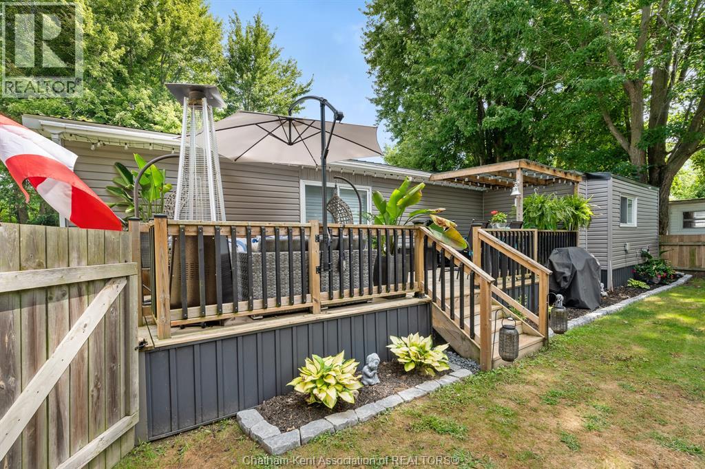 Photo 21 of 23 Sutton Court, Chatham ON