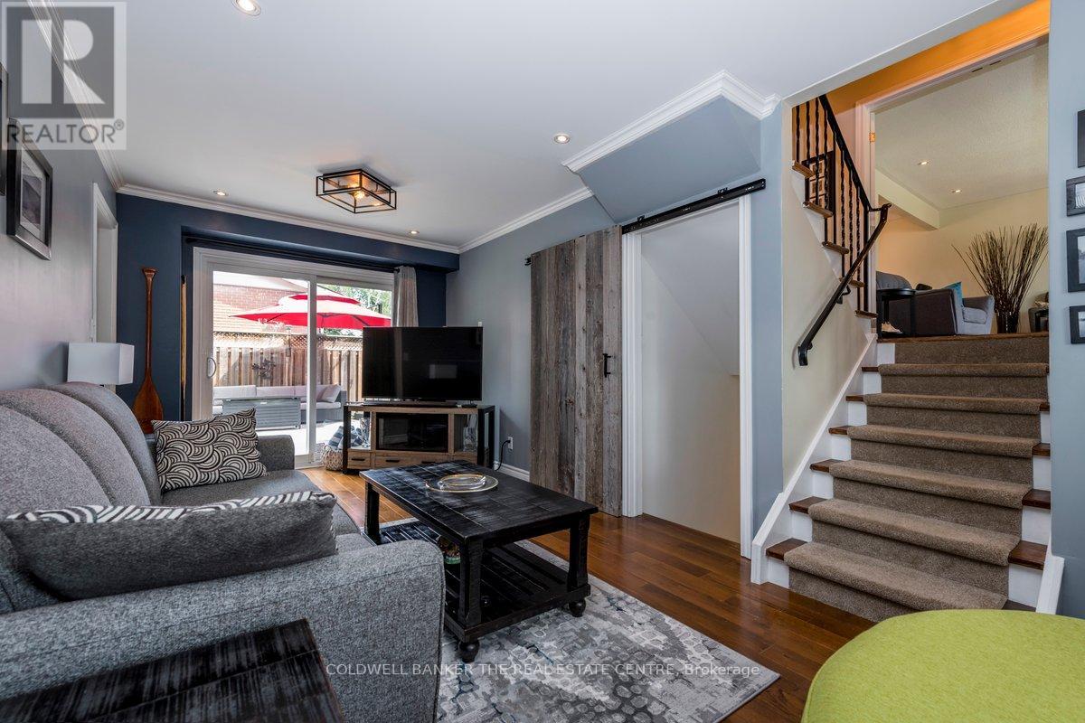 Photo 2 of 204 Park Street, Orillia ON