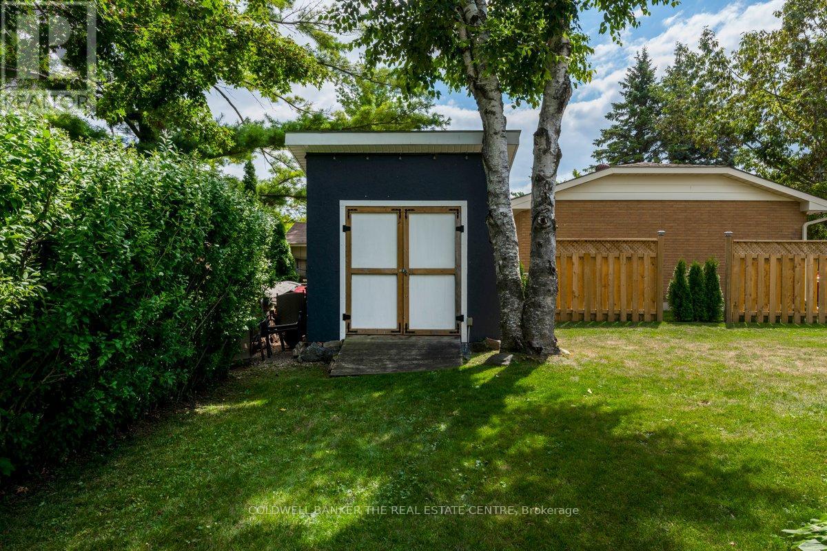 Photo 5 of 204 Park Street, Orillia ON