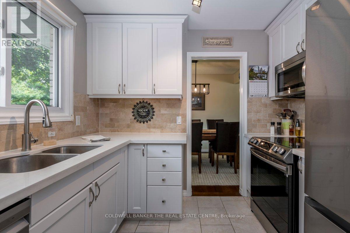 Photo 6 of 204 Park Street, Orillia ON