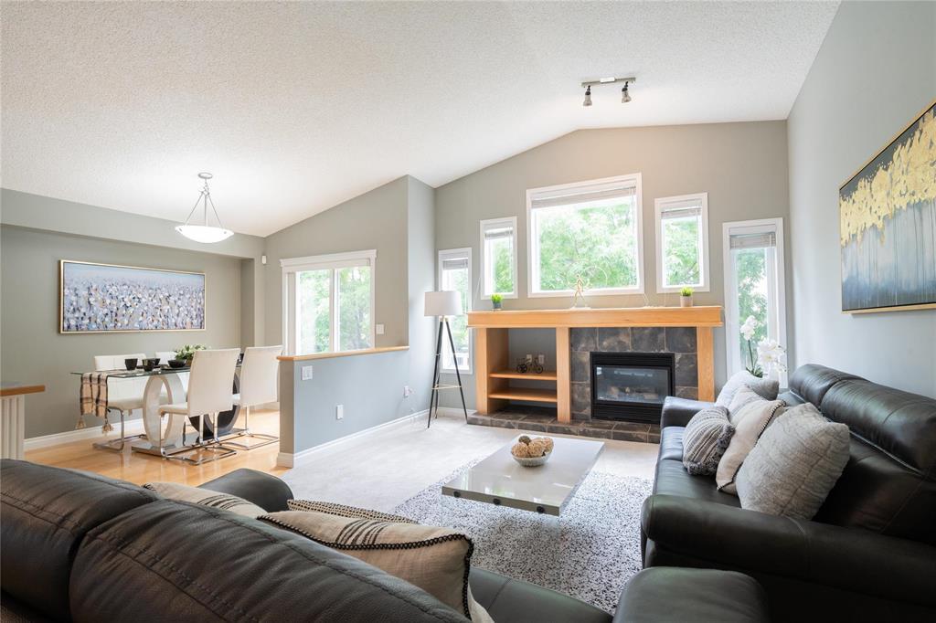 Photo 13 of 840 Lindenwood Drive W, Winnipeg MB