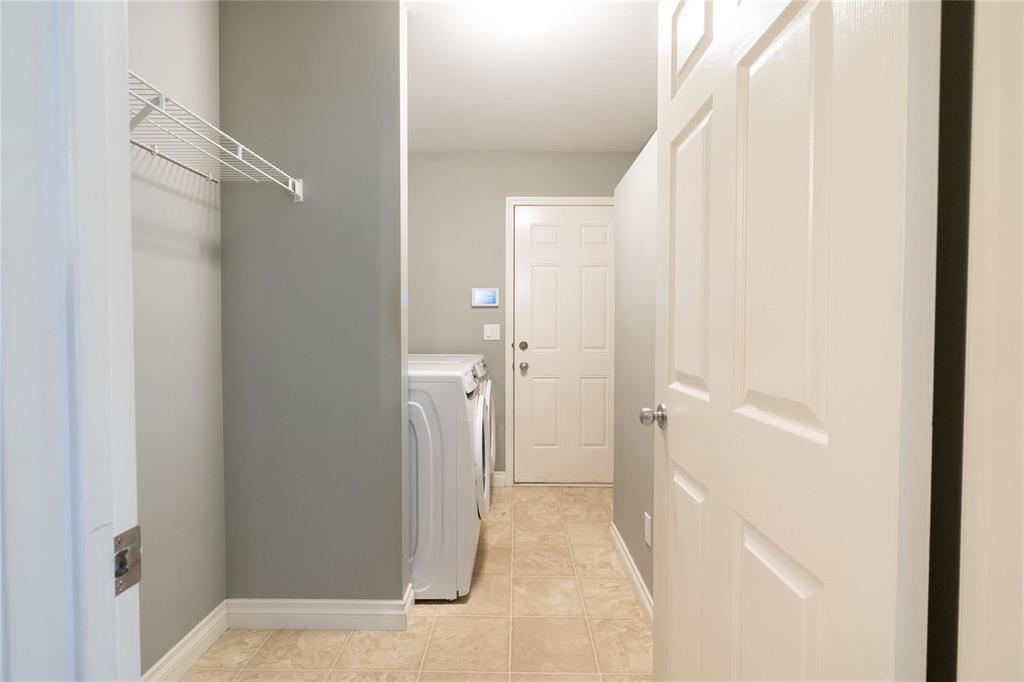 Photo 28 of 840 Lindenwood Drive W, Winnipeg MB