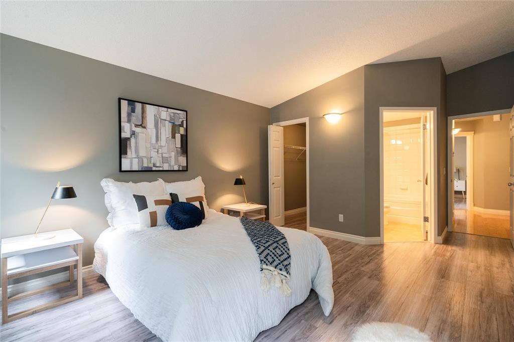 Photo 7 of 840 Lindenwood Drive W, Winnipeg MB