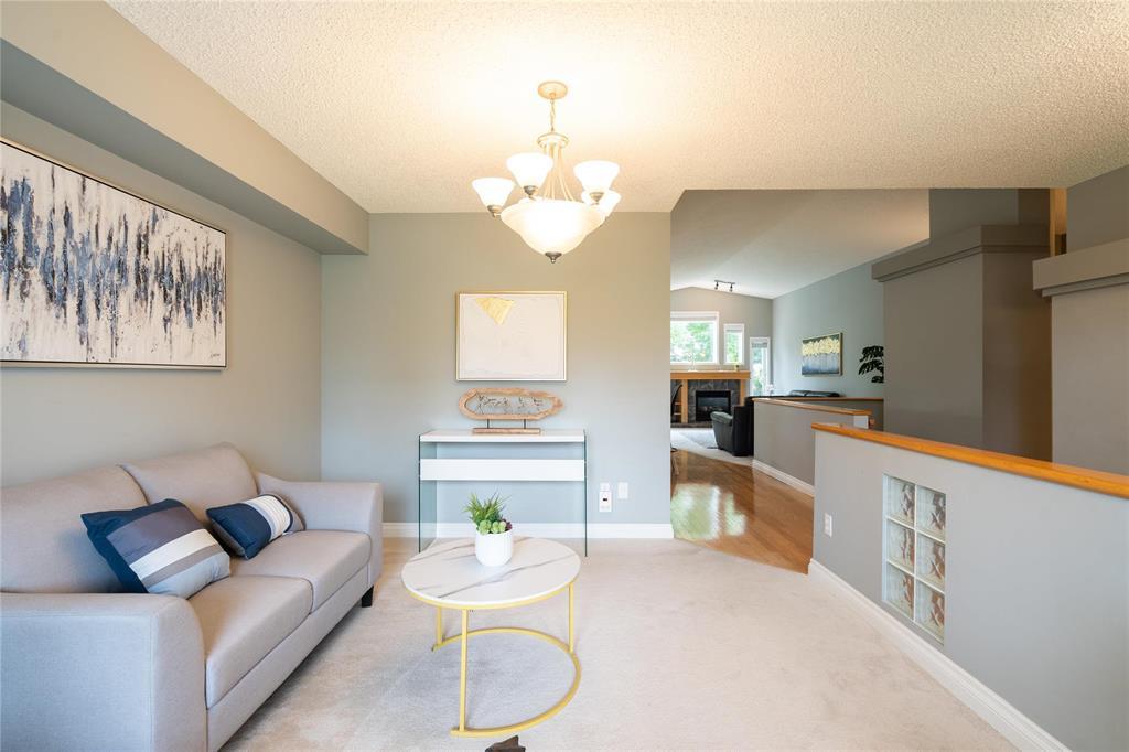 Photo 16 of 840 Lindenwood Drive W, Winnipeg MB