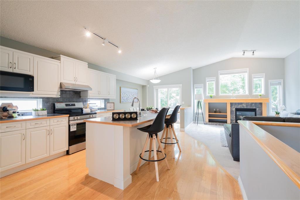 Photo 33 of 840 Lindenwood Drive W, Winnipeg MB