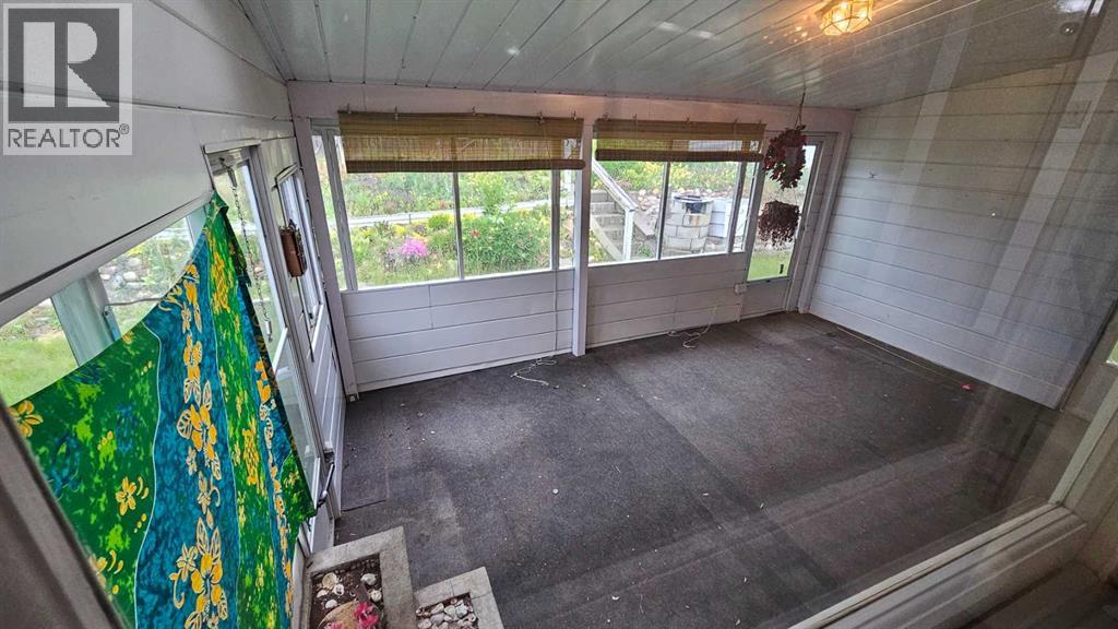 Single Family House Bungalow for Sale in  Holly Street NW Highwood Calgary 