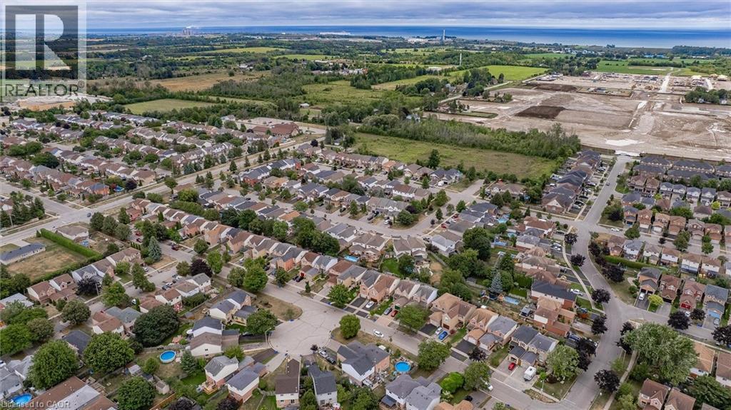 Photo 31 of 41 Yorkville Drive, Courtice ON