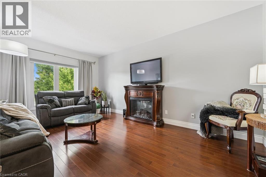 Photo 16 of 41 Yorkville Drive, Courtice ON