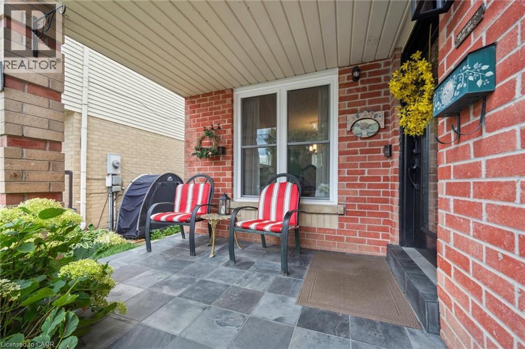 Photo 6 of 41 Yorkville Drive, Courtice ON