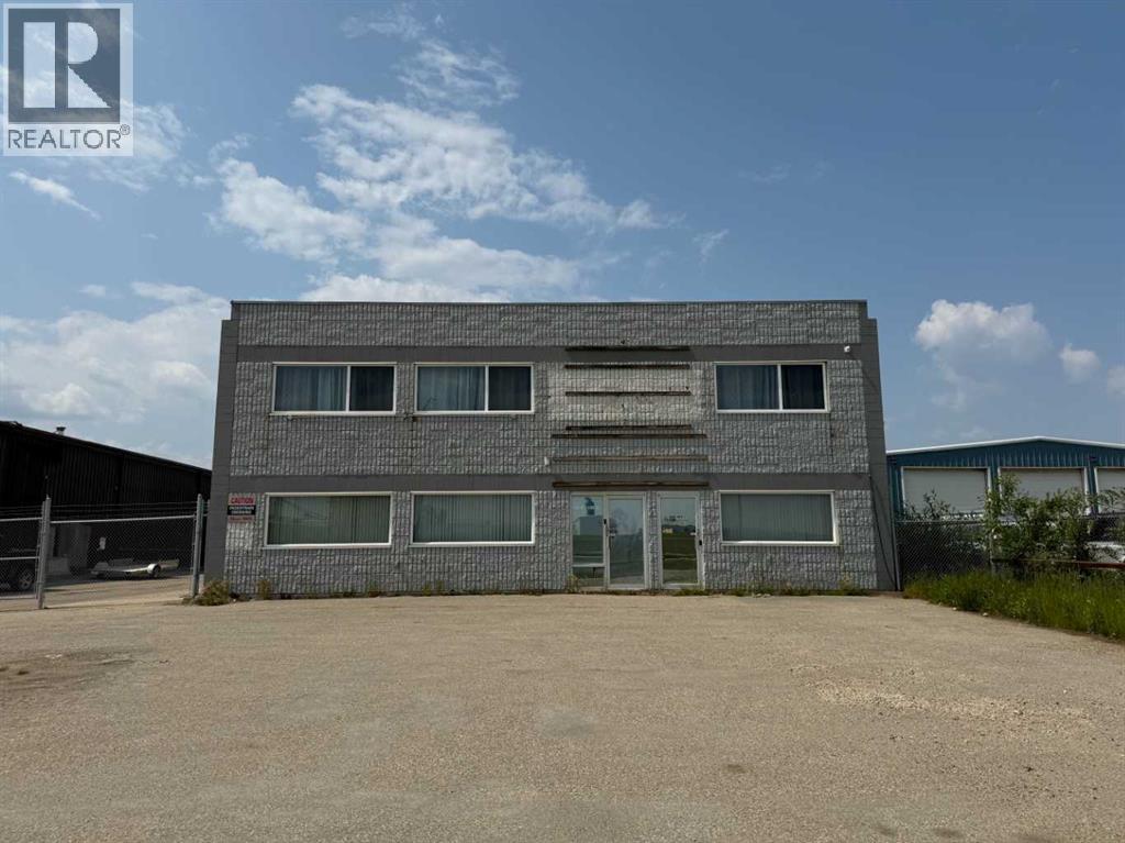 Photo 2 of 9036 108 Street, Grande Prairie AB