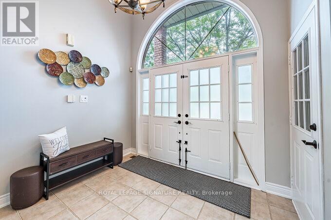 Photo 4 of 6874 Lisgar Drive, Mississauga ON