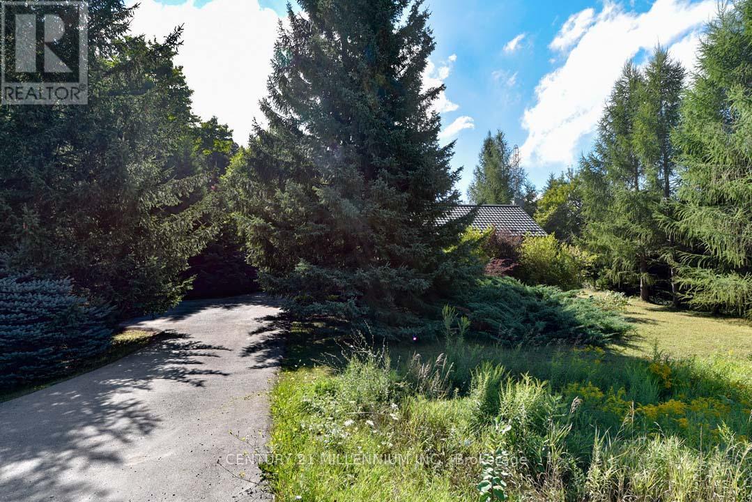Photo 9 of 707 Charleston Side Road, Caledon ON