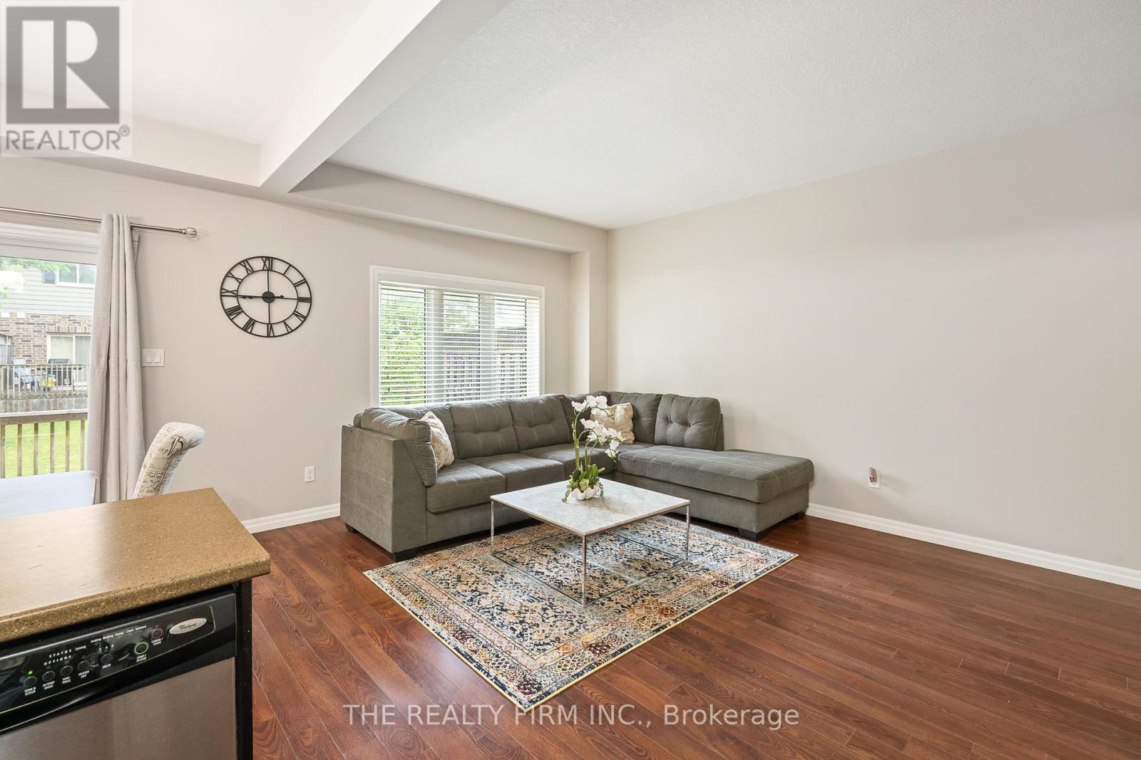 Photo 13 of 49 112 North Centre Road, London North ON