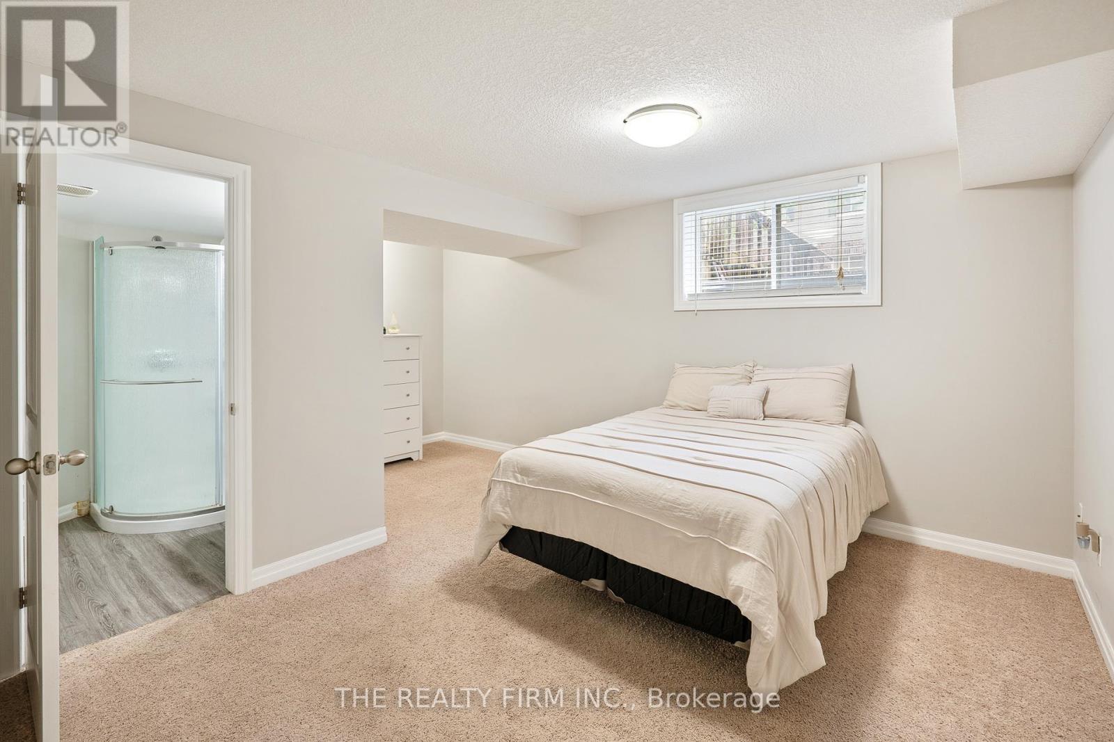 Photo 27 of 49 112 North Centre Road, London North ON