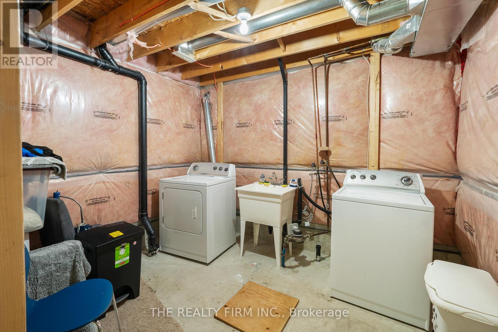 Photo 32 of 49 112 North Centre Road, London North ON