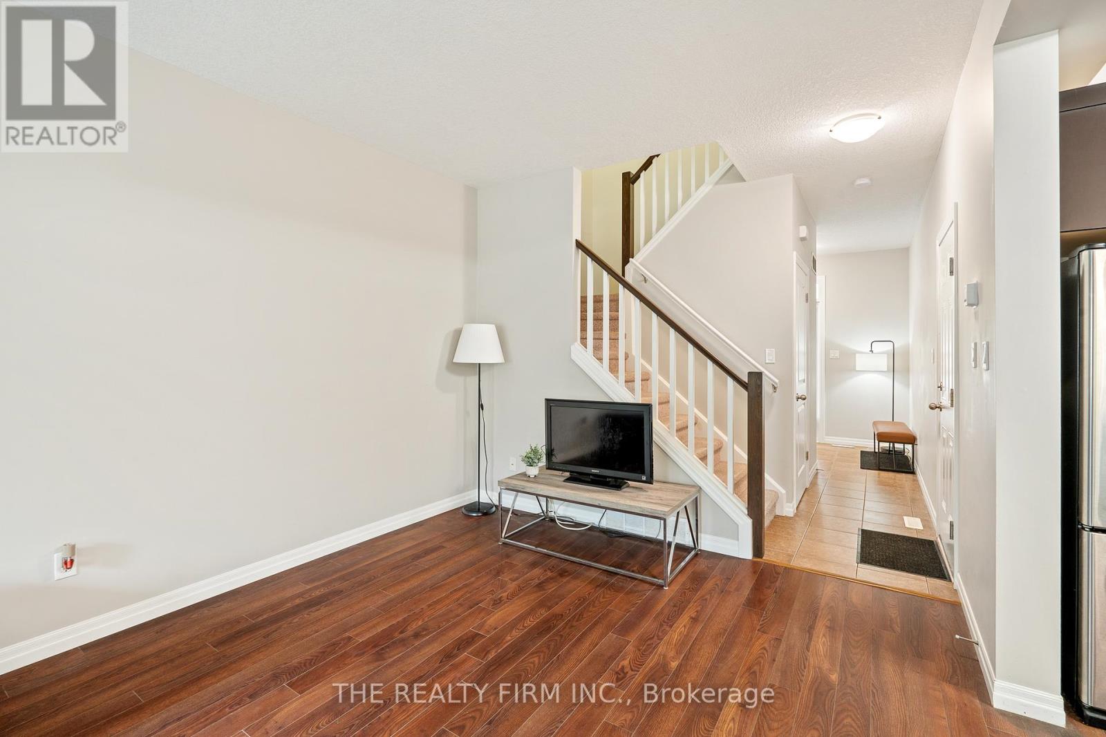 Photo 5 of 49 112 North Centre Road, London North ON
