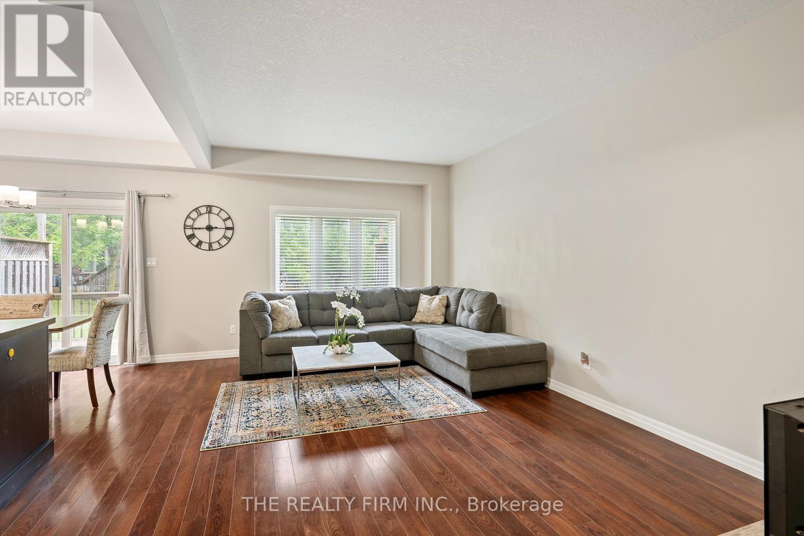 Photo 6 of 49 112 North Centre Road, London North ON