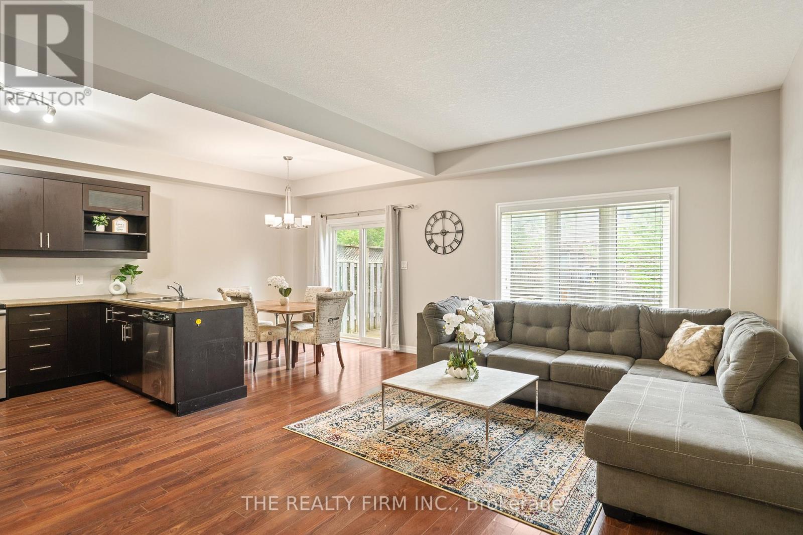 Photo 8 of 49 112 North Centre Road, London North ON