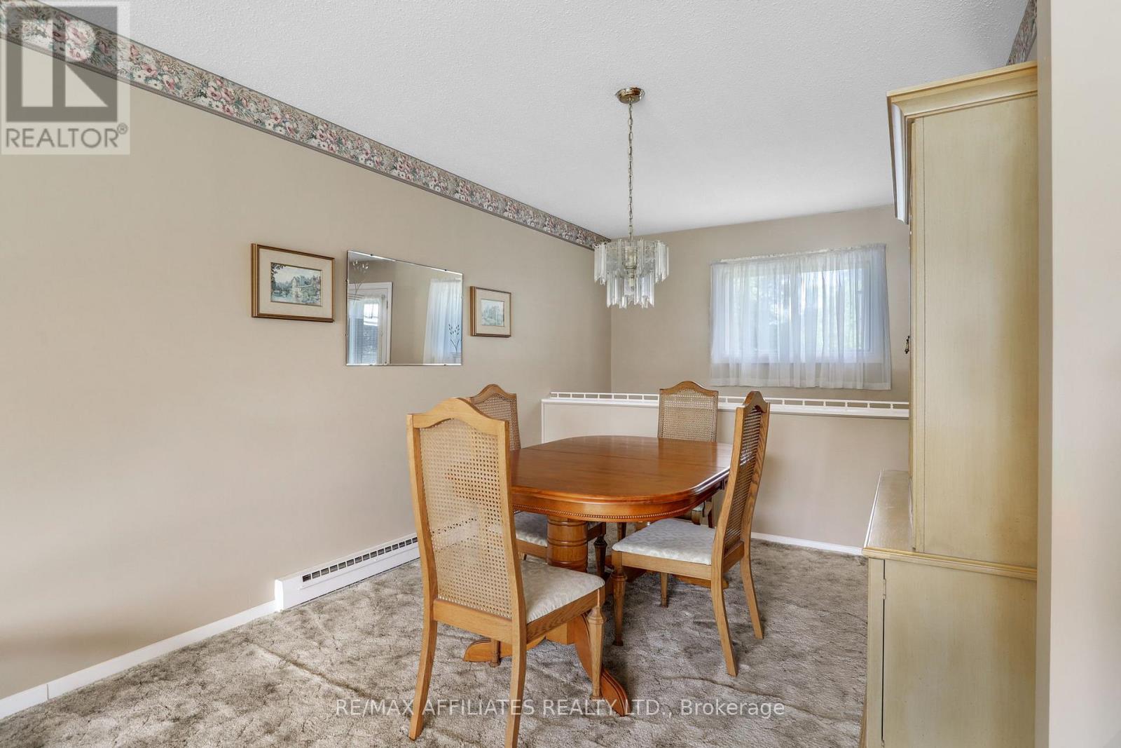 Photo 14 of 17 Canfield Road, Ottawa ON