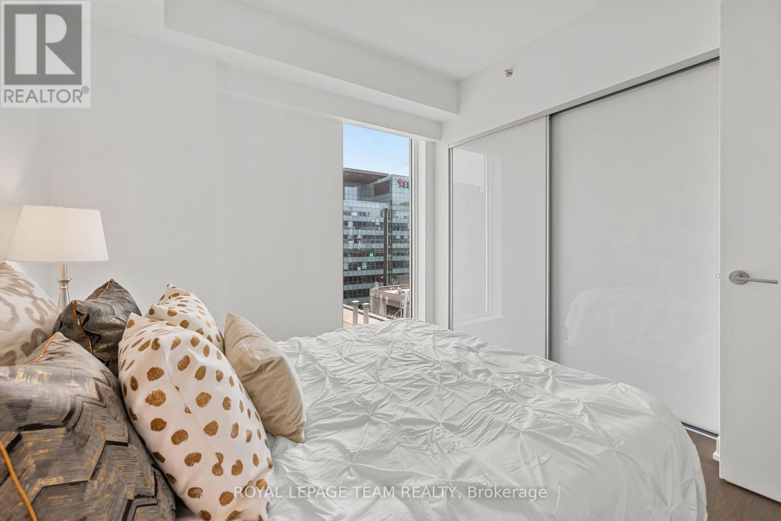 Photo 13 of 2017 199 Slater Street, Ottawa ON