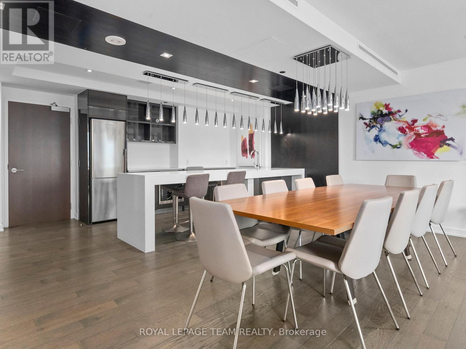 Photo 17 of 2017 199 Slater Street, Ottawa ON