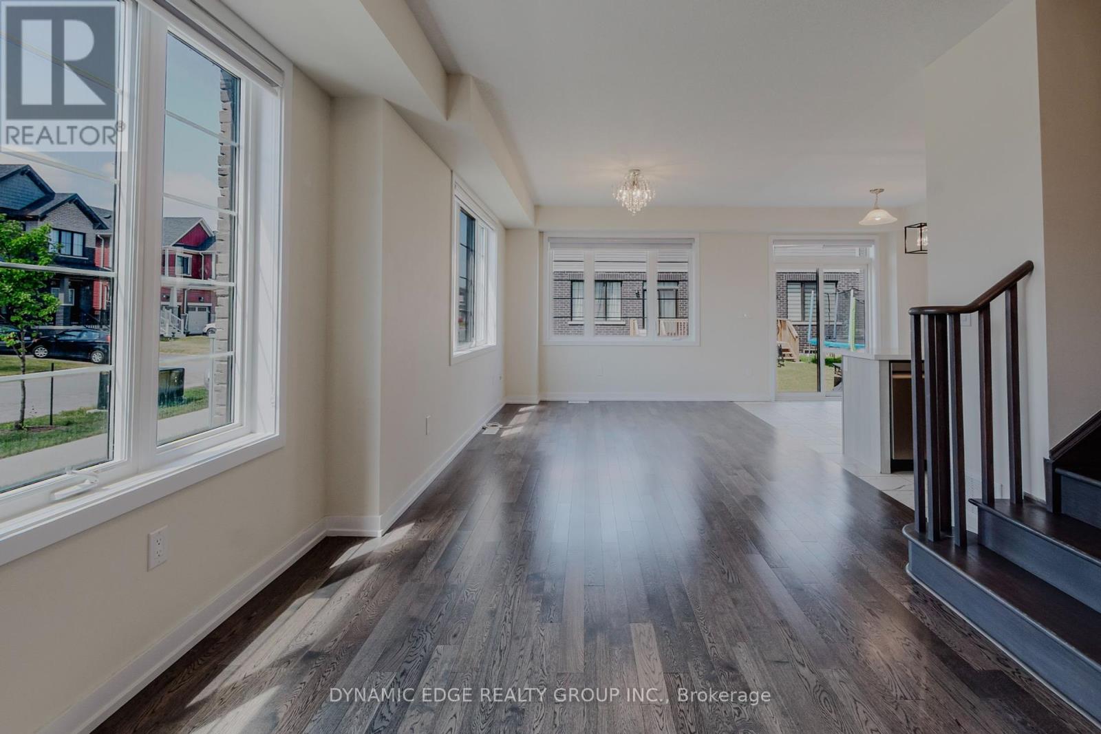 Photo 12 of 29 Lavender Road, Thorold ON