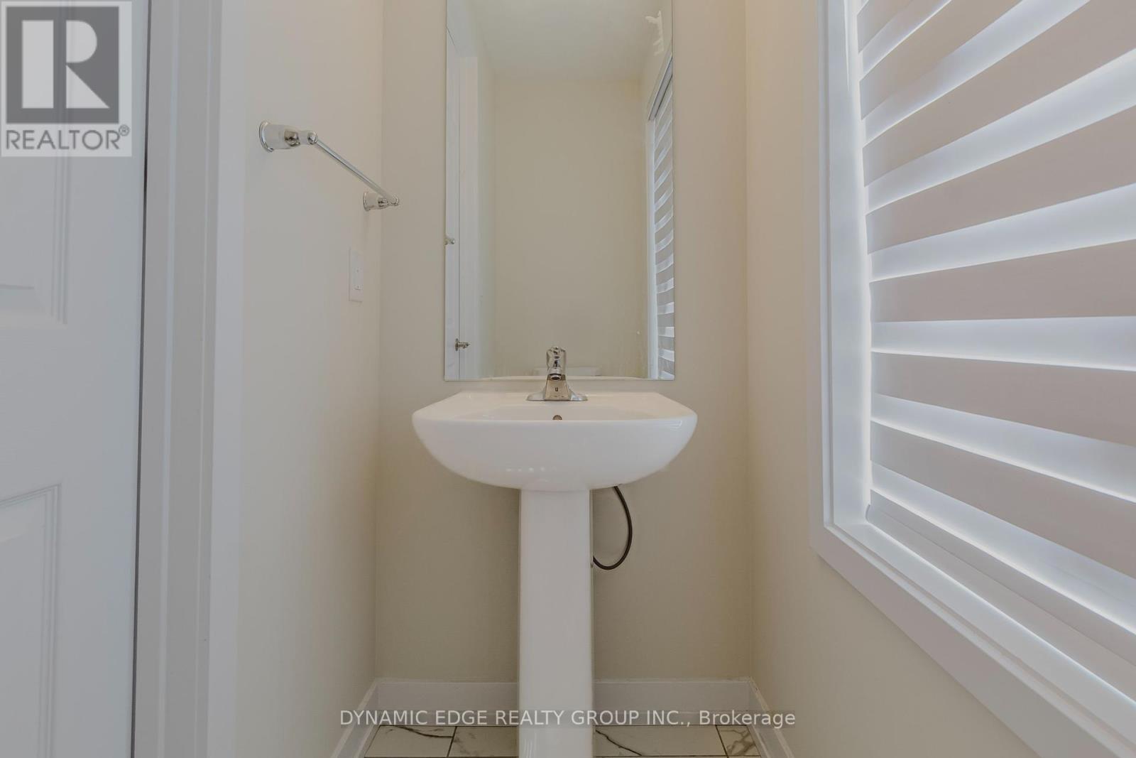 Photo 19 of 29 Lavender Road, Thorold ON