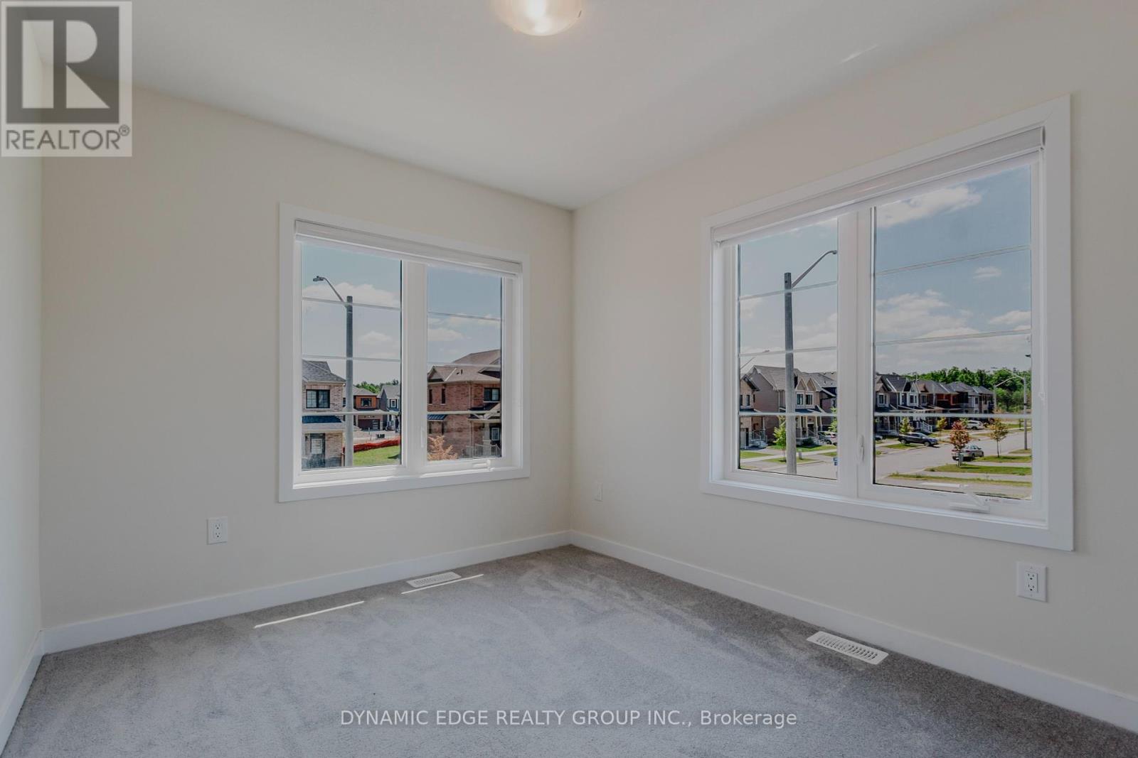 Photo 31 of 29 Lavender Road, Thorold ON