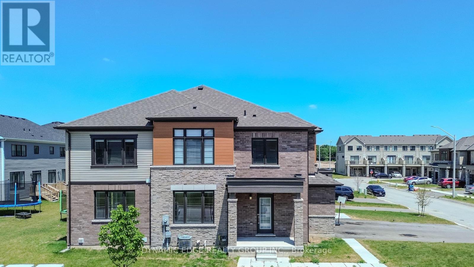 Photo 4 of 29 Lavender Road, Thorold ON