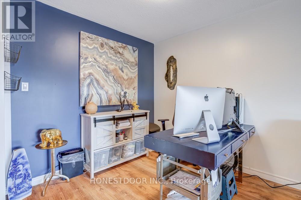 Photo 16 of 204 111 Grey Street, Brant ON