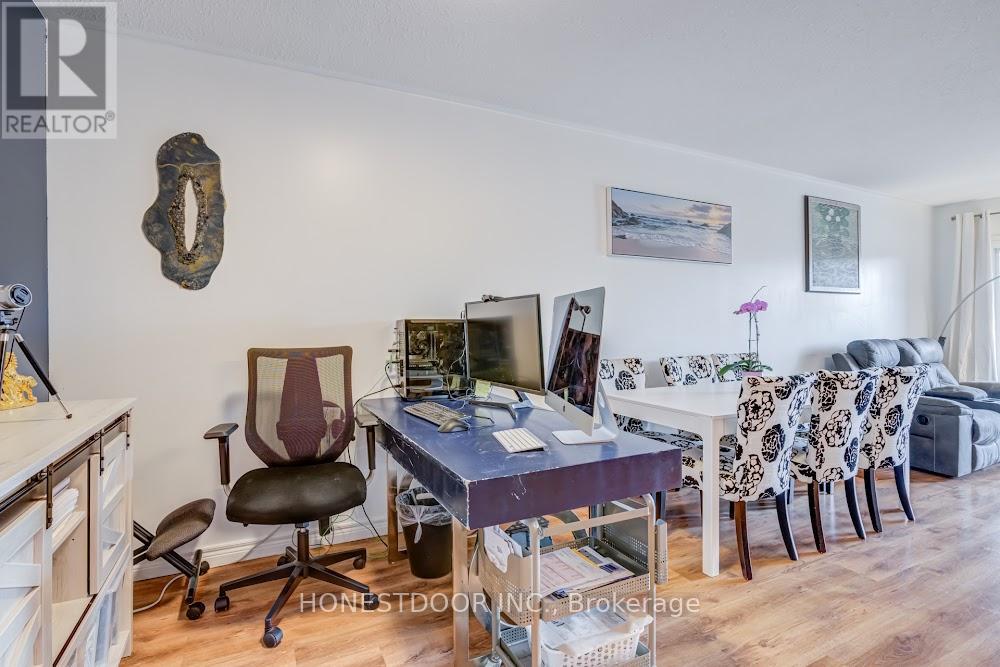 Photo 17 of 204 111 Grey Street, Brant ON
