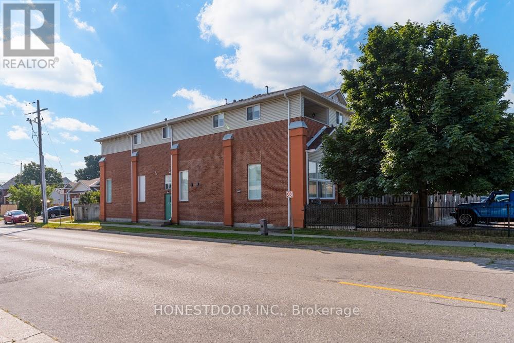 Photo 3 of 204 111 Grey Street, Brant ON