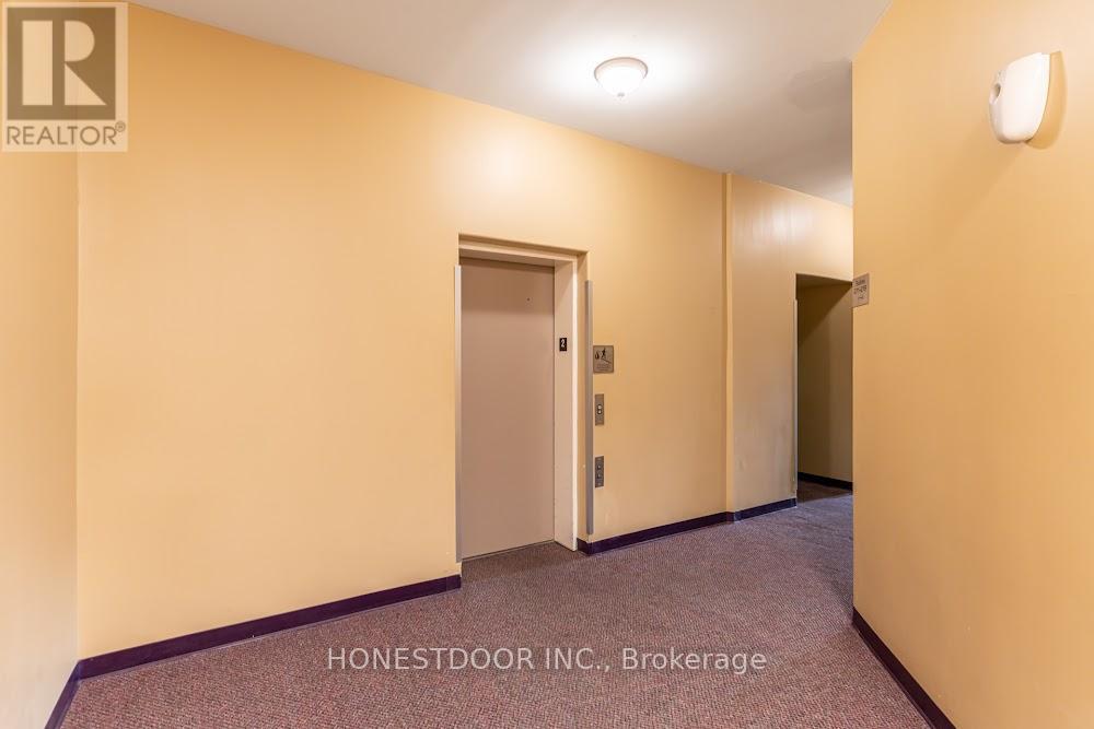 Photo 8 of 204 111 Grey Street, Brant ON