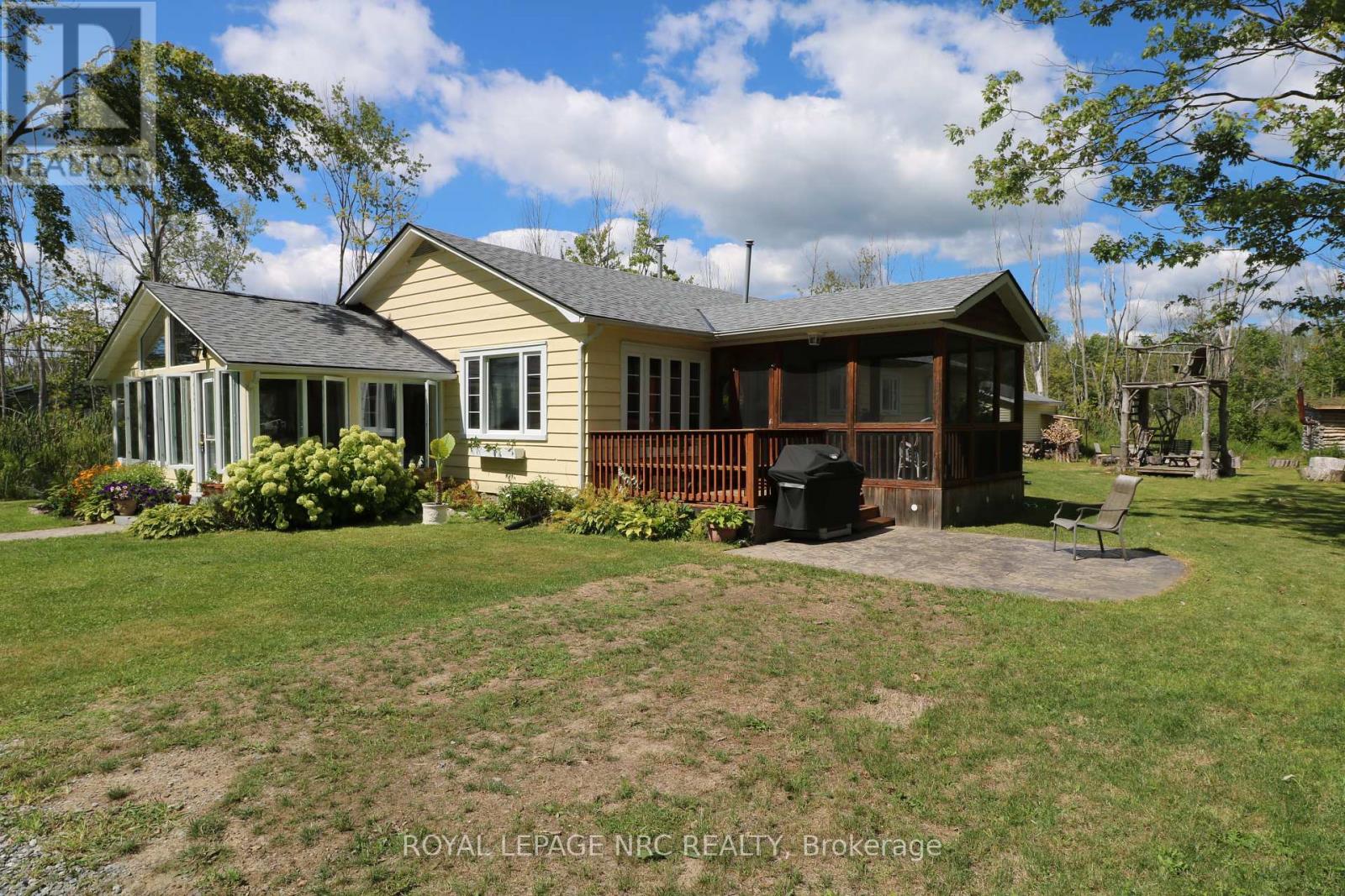 Photo 4 of 4894 Wildwood Avenue, Fort Erie ON