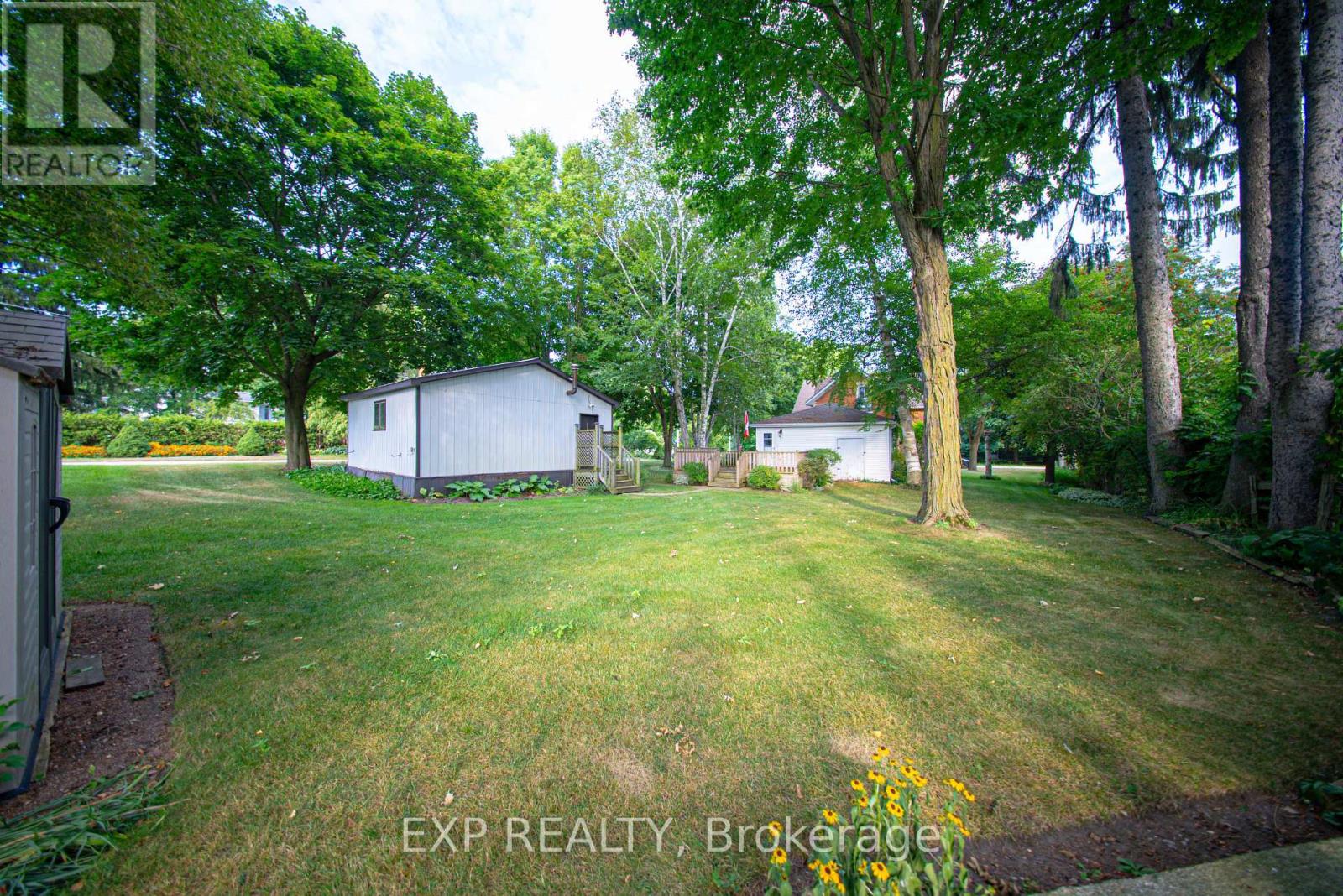Photo 33 of 1051 Gibson Street, Howick ON