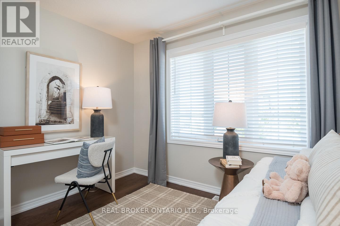 Photo 21 of 28 90 Raymond Road, Hamilton ON