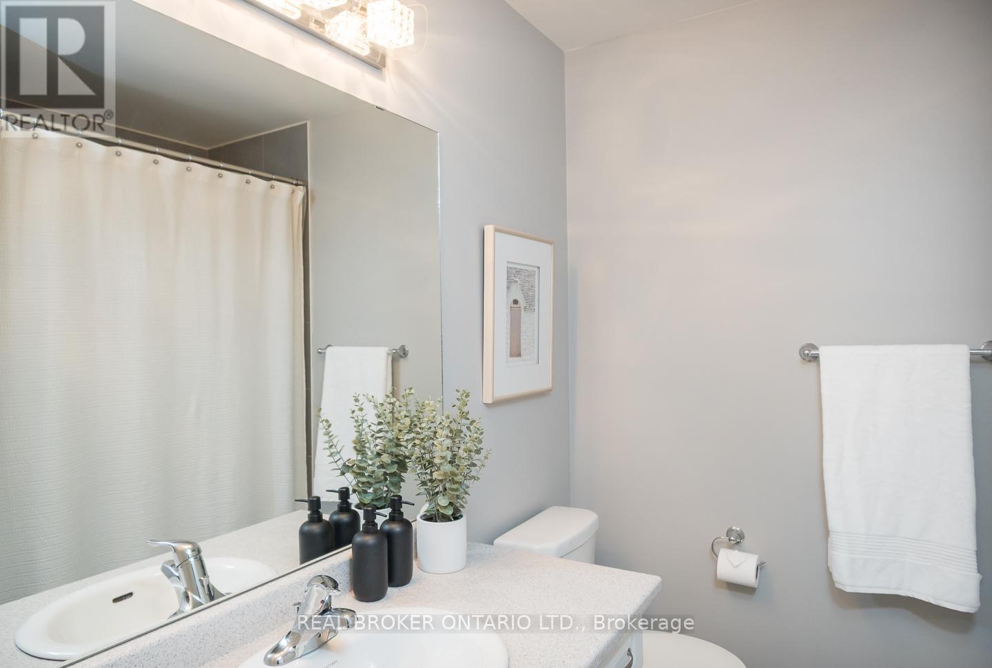 Photo 22 of 28 90 Raymond Road, Hamilton ON