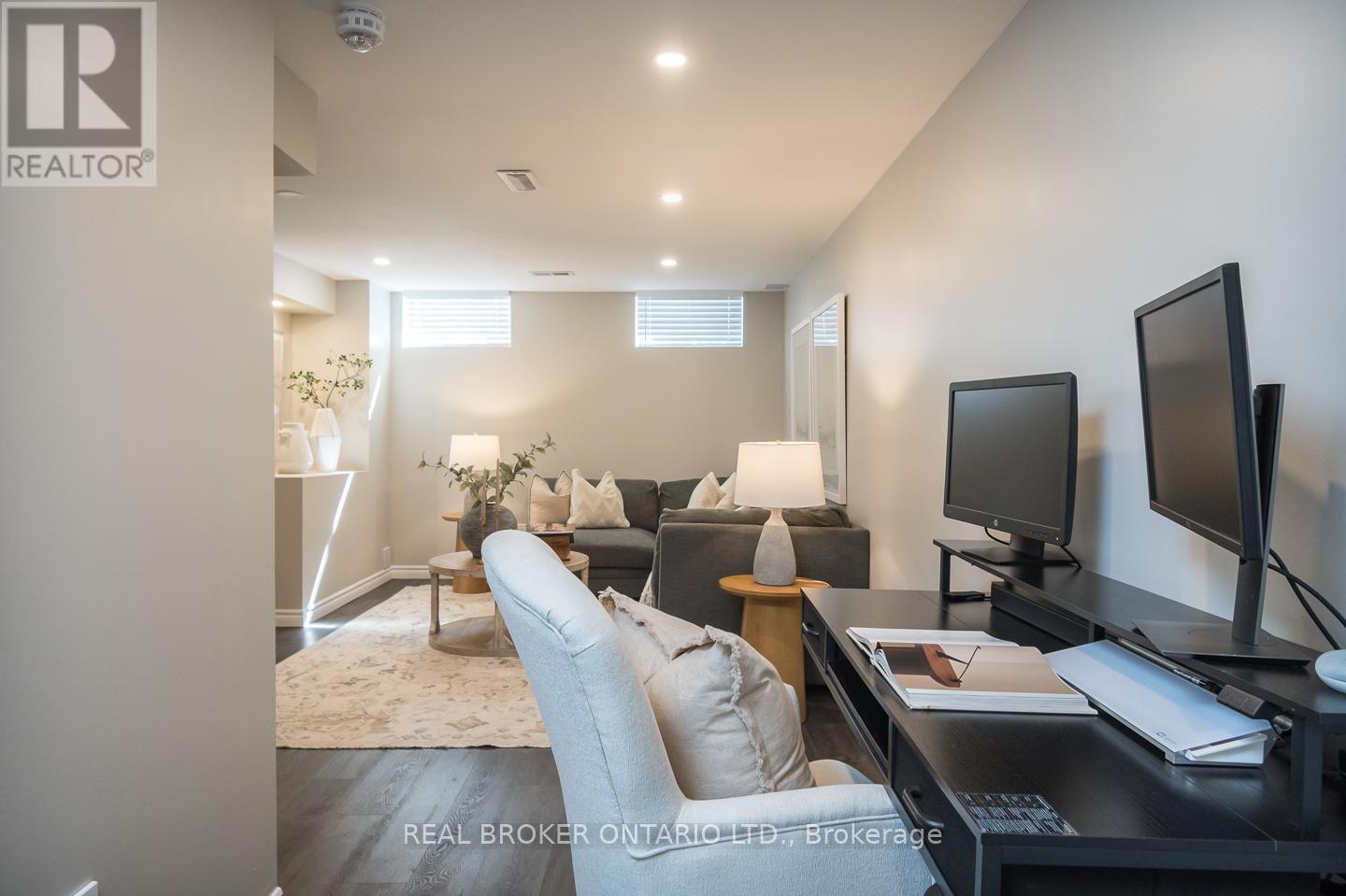 Photo 30 of 28 90 Raymond Road, Hamilton ON