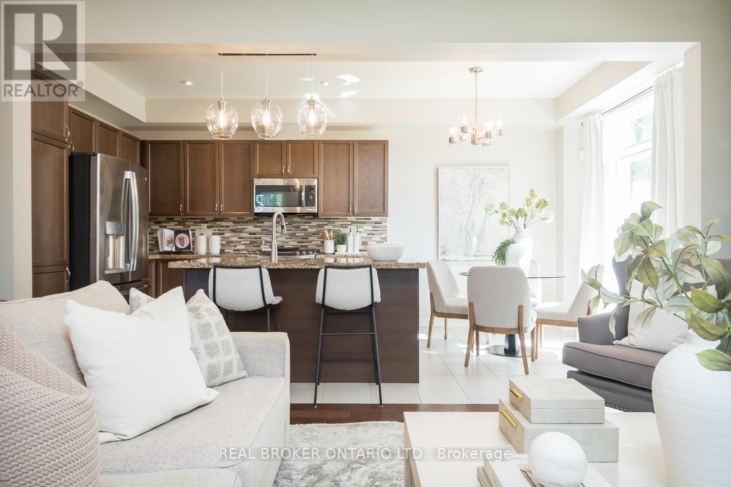 Photo 6 of 28 90 Raymond Road, Hamilton ON