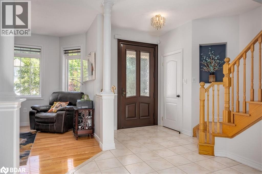 Photo 13 of 36 Stapleton Place, Barrie ON