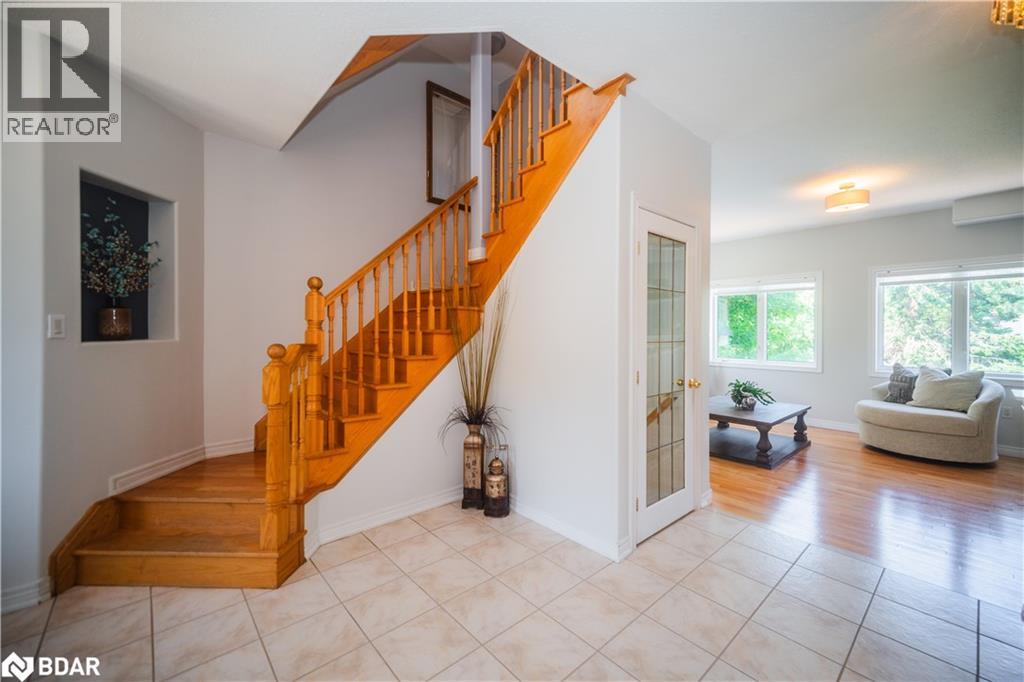 Photo 14 of 36 Stapleton Place, Barrie ON