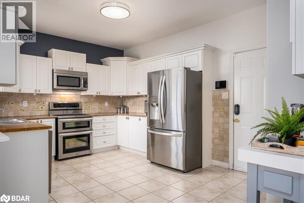 Photo 25 of 36 Stapleton Place, Barrie ON