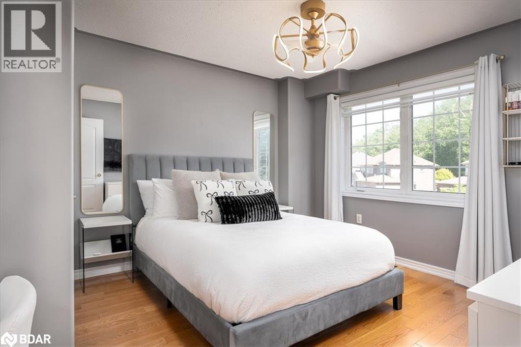 Photo 37 of 36 Stapleton Place, Barrie ON